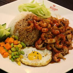 探索“超人龍蝦蓋澆飯” 產(chǎn)品特色、視覺(jué)呈現(xiàn)與餐飲管理之道